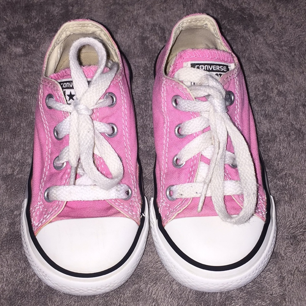 Pink converse size toddler 8